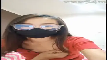 Siaran Langsung Show Erotis Cewek Binal Di Kamera